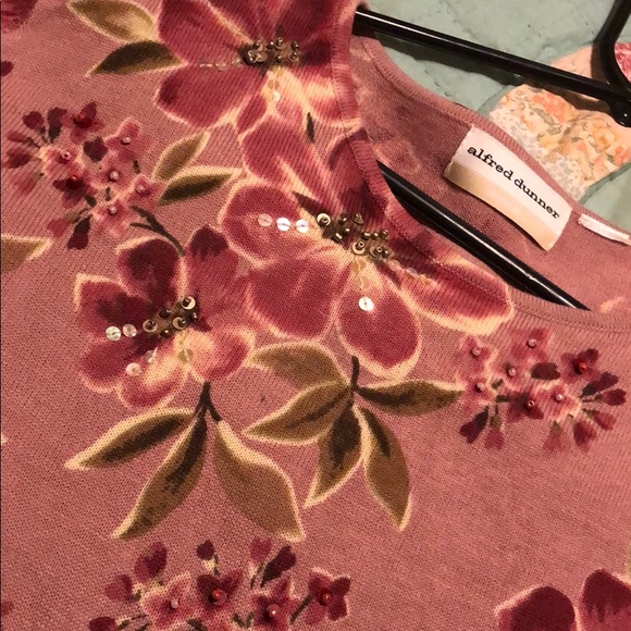 Light sweater top. Comfy, with little pearl beads. - Picture 2 of 3